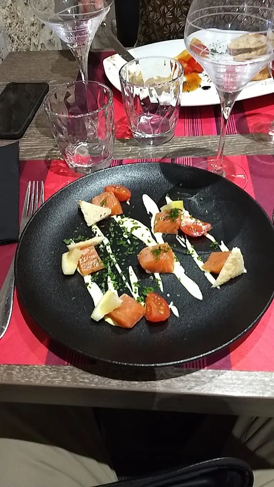 Saumon Gravelax Mariné Par Nos Soins Et Crème de Savora